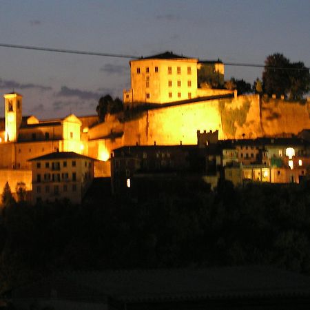 Il Borgo B&B Castellinaldo Екстериор снимка