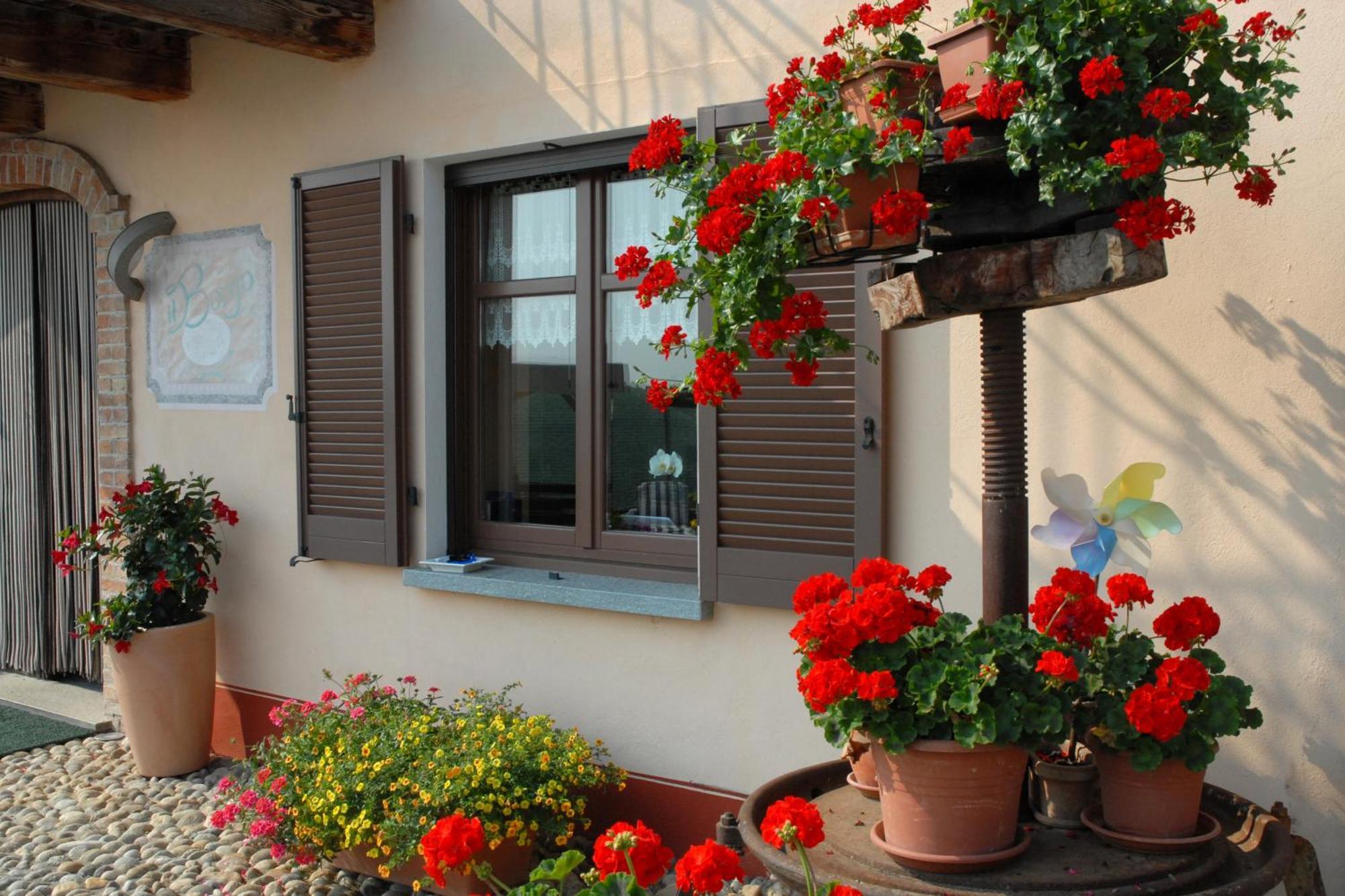Il Borgo B&B Castellinaldo Екстериор снимка