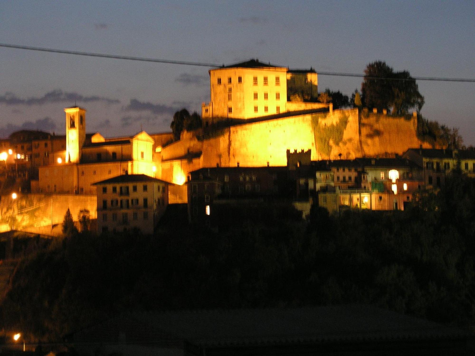 Il Borgo B&B Castellinaldo Екстериор снимка