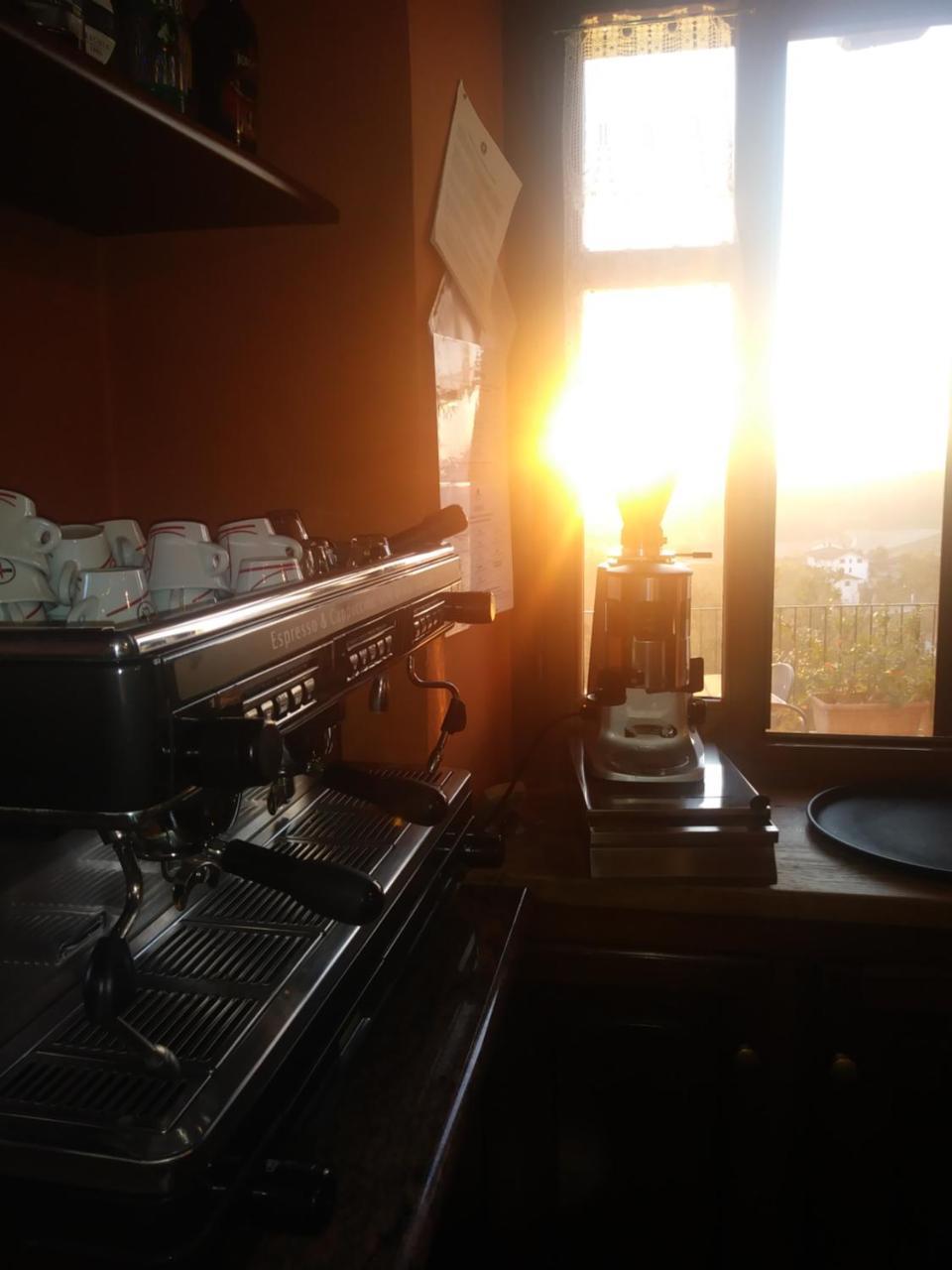 Il Borgo B&B Castellinaldo Екстериор снимка