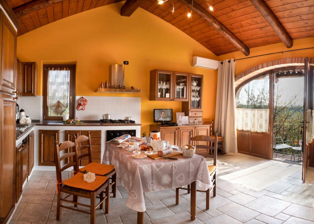 Il Borgo B&B Castellinaldo Екстериор снимка