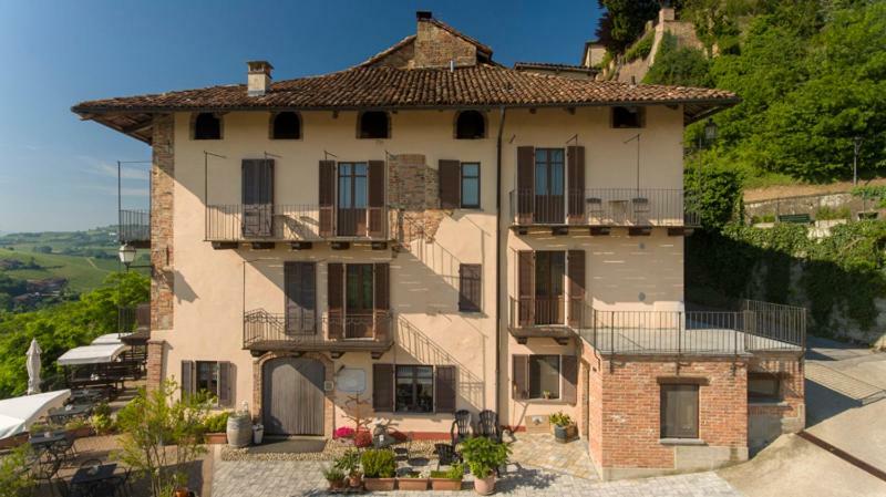 Il Borgo B&B Castellinaldo Екстериор снимка
